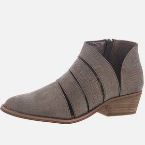 Very G Women's Hop Along Ankle Booties